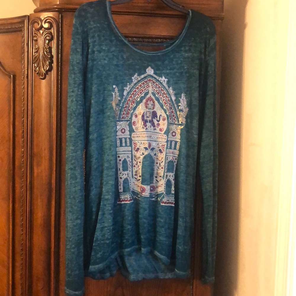 Tribal print long sleeve tee